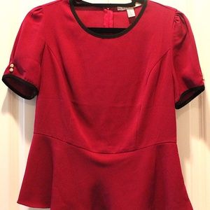 Short sleeve peplum top